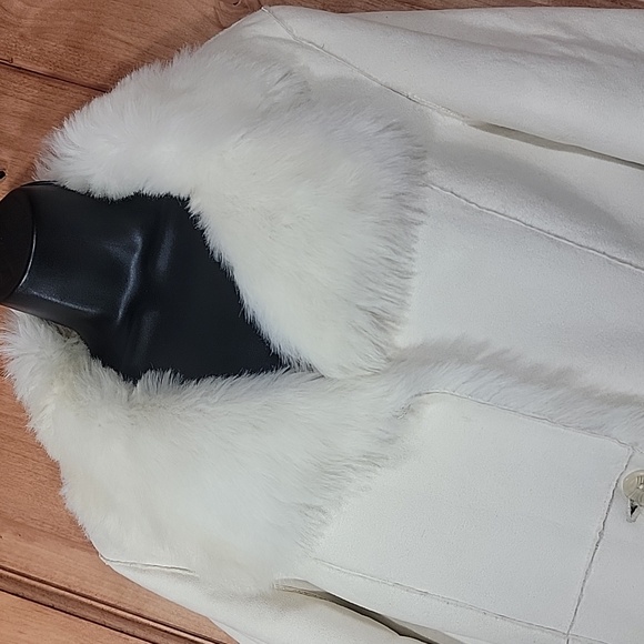 Women's White Teddy Jacket - Picture 3 of 16